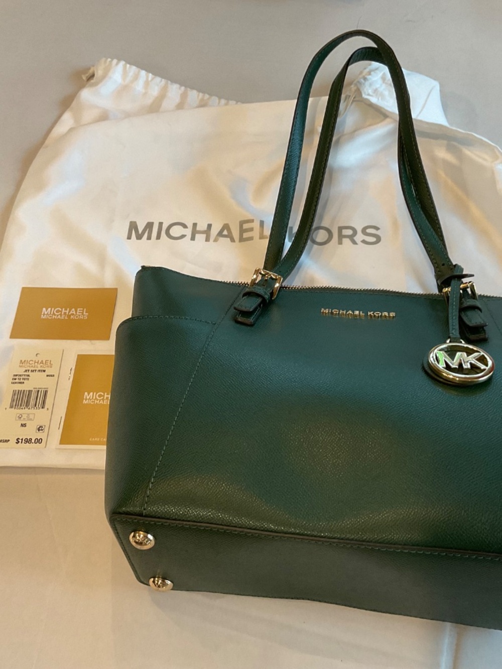 Michael Kors Jetset Moss Green Saffiano leather tote - Picture 4 of 8